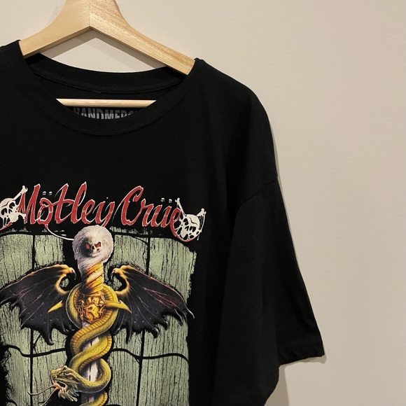 Mötley Crüe Tee - Picture 2 of 3